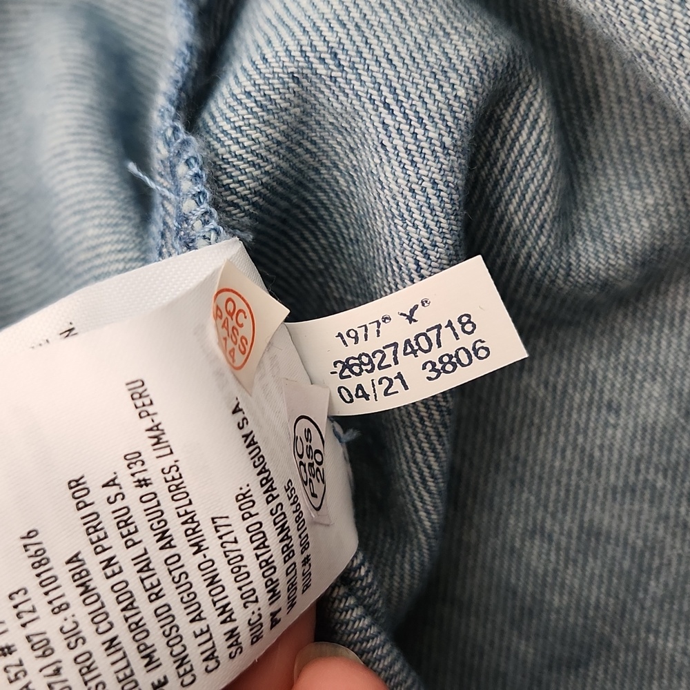 American Eagle Outfitters Light Blue Denim Button-Up Shirt - Picture 8 of 10